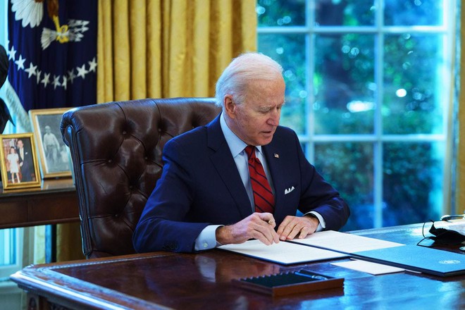 Tổng thống Joe Biden ký sắc lệnh trấn áp Big Tech - Ảnh 1.