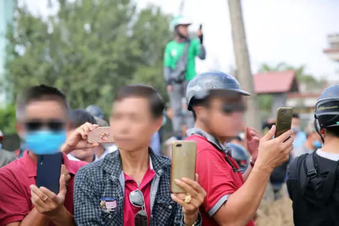 Đề xuất siết hoạt động livestream, kiếm tiền tr&ecirc;n YouTube, Facebook, TikTok... - Ảnh 1.