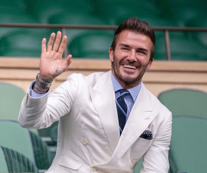 David Beckham càn quét từ Wimbledon đến Euro: Lên đồ biến sự kiện thành sàn diễn, visual đỉnh cao đè bẹp Tom Cruise - Ed Sheeran - Ảnh 7.