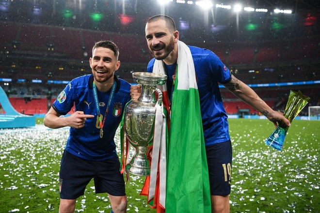 Ảnh: Italy nâng cao chiếc cúp vô địch Euro sau 53 năm chờ đợi - Ảnh 7.