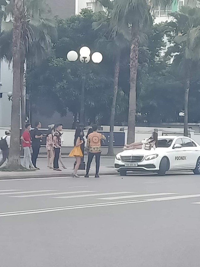 Hot lắm nhé: Lộ hậu trường sống ảo của hội "hot girl tài chính" hay lên mạng nói đạo lý làm giàu! - Ảnh 1.