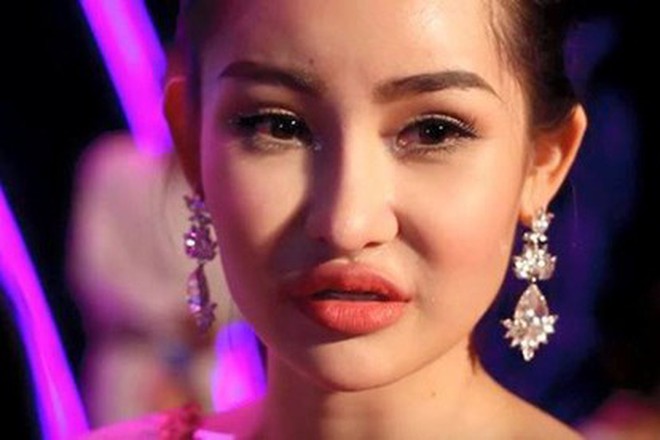 Đọ style 3 giảng viên hot nhất MXH: Midu ngày càng "mlem", Âu Hà My lẫn Lê Âu Ngân Anh cũng khiến người ta "mất máu" - Ảnh 9. Đọ style 3 giảng viên hot nhất MXH: Midu ngày càng "mlem", Âu Hà My lẫn Lê Âu Ngân Anh cũng khiến người ta "mất máu" - Ảnh 9.