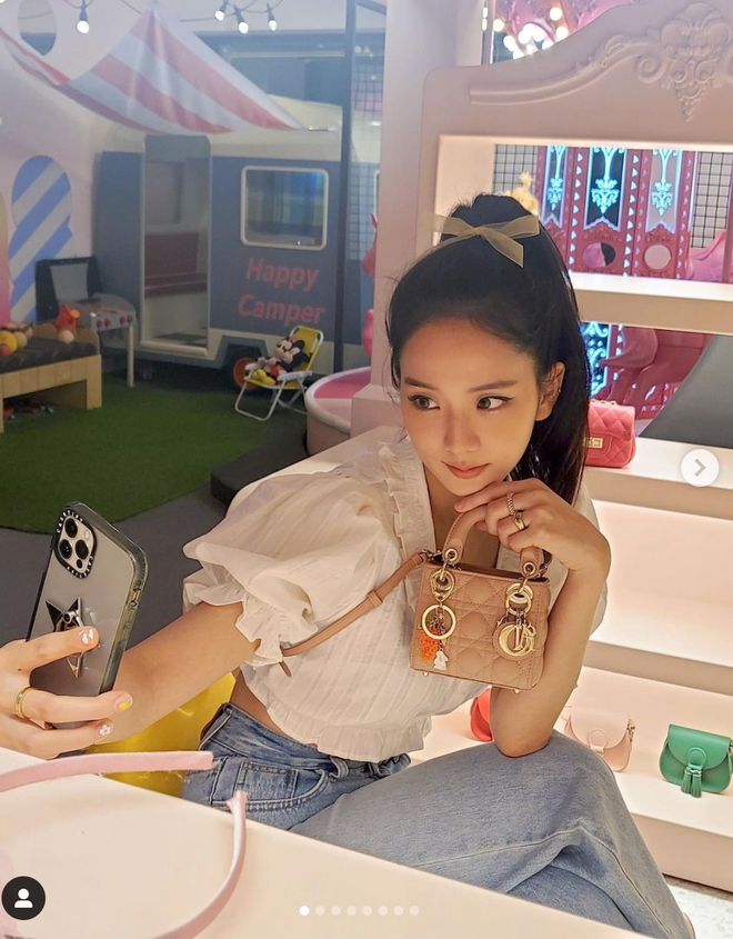 Jisoo (BLACKPINK) được phong là nữ hoàng công nghệ vì chỉnh ảnh bằng điện thoại quá đỉnh, 5 triệu like cũng xứng đáng! - Ảnh 1.