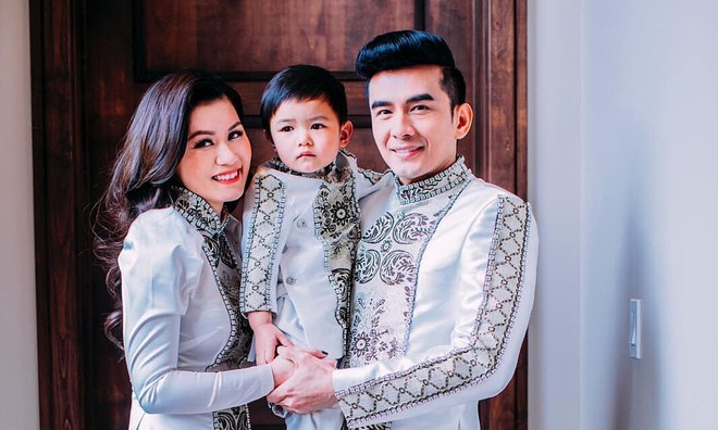 Netizen kh&ocirc;ng thể tin nổi trước tin Đan Trường v&agrave; vợ đại gia đ&atilde; ly h&ocirc;n, Cao Th&aacute;i Sơn v&agrave; d&agrave;n sao Việt ồ ạt v&agrave;o b&igrave;nh luận - Ảnh 2.