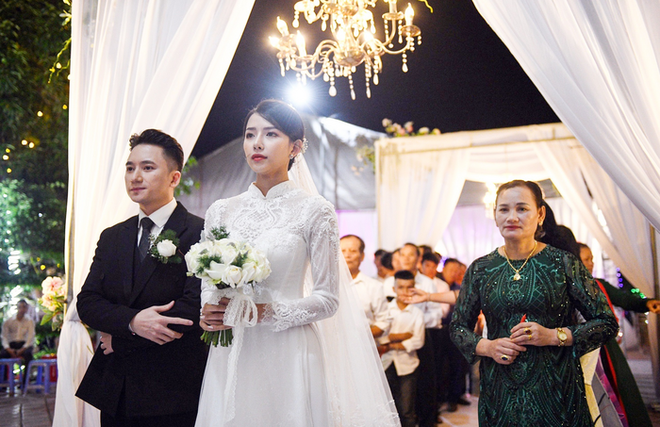 Ngày hết Cô vy, 5 couple Vbiz rộn ràng tổ chức tiệc cưới: Dàn khách mời của Phan Mạnh Quỳnh gây choáng, 1 đôi có luôn con đầu lòng! - Ảnh 17.