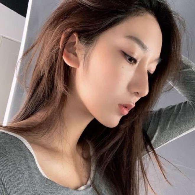 Hot girl 19 tuổi khiến Ngô Diệc Phàm thân bại danh liệt: Sinh viên trường danh giá top đầu Trung Quốc, visual xuất sắc nhưng bị nghi “dao kéo” - Ảnh 7. Hot girl 19 tuổi khiến Ngô Diệc Phàm thân bại danh liệt: Sinh viên trường danh giá top đầu Trung Quốc, visual xuất sắc nhưng bị nghi “dao kéo” - Ảnh 7.