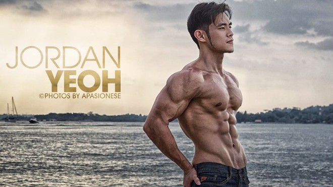 Từng nổi toàn mạng châu Á vì bức ảnh chụp trộm vu vơ ngoài chợ, “hot boy bán sầu riêng” 6 múi năm nào giờ có cuộc sống đổi đời ra sao? - Ảnh 6. Từng nổi toàn mạng châu Á vì bức ảnh chụp trộm vu vơ ngoài chợ, “hot boy bán sầu riêng” 6 múi năm nào giờ có cuộc sống đổi đời ra sao? - Ảnh 6.