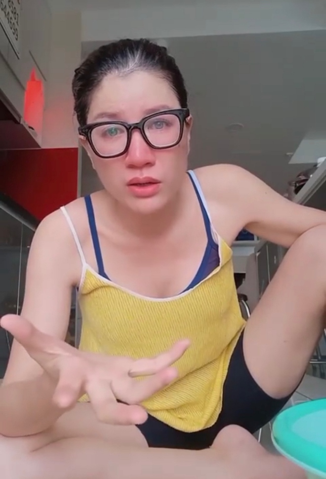 Trang Trần bị mỉa mai l&agrave;m m&agrave;u v&agrave; c&ograve; từ thiện, bật kh&oacute;c nức nở khẳng định sẽ l&agrave;m 1 việc để lấy lại danh dự - Ảnh 4.