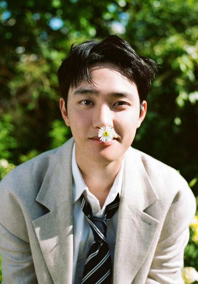 D.O. (EXO) tung teaser MV đẹp như đóng phim thanh xuân vườn trường, hát 3 thứ tiếng, cất giọng là chỉ muốn tan chảy - Ảnh 6.