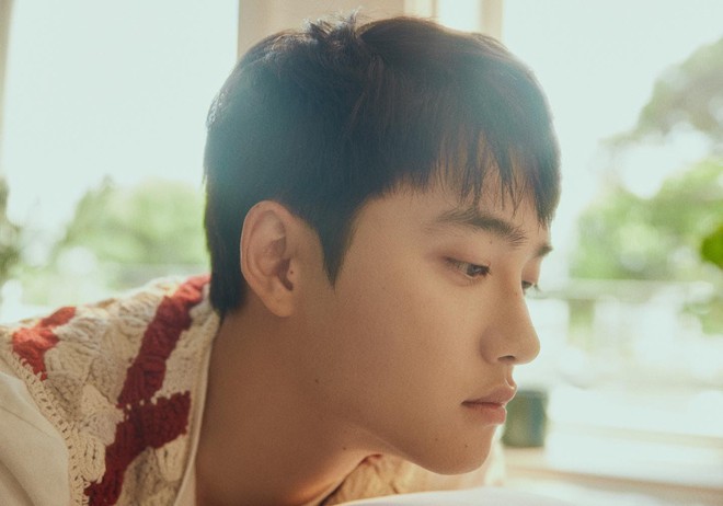 D.O. (EXO) tung teaser MV đẹp như đóng phim thanh xuân vườn trường, hát 3 thứ tiếng, cất giọng là chỉ muốn tan chảy - Ảnh 7.