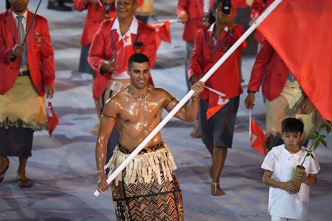 Nam thần bóng nhẫy xứ Tonga và hành trình thoát nhọ khó tin để giành vé tới Olympic - Ảnh 1.