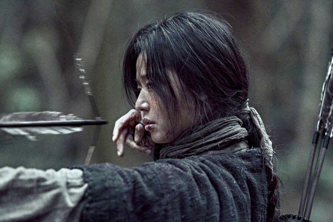 Profile cô bé át vía Jeon Ji Hyun ở Kingdom: 13 tuổi toàn đóng vai chính, nhan sắc không đùa được đâu - Ảnh 1.