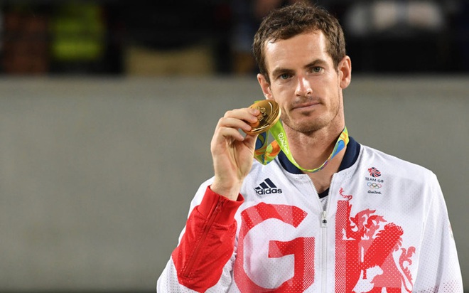 Andy Murray chụp chung với nữ VĐV xinh đẹp trước thềm Olympic, ai ngờ phải lên tiếng xin lỗi chỉ vì... cái quần - Ảnh 2.