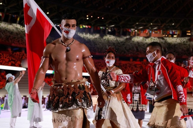 Nam thần bóng nhẫy xứ Tonga và hành trình thoát nhọ khó tin để giành vé tới Olympic - Ảnh 4.