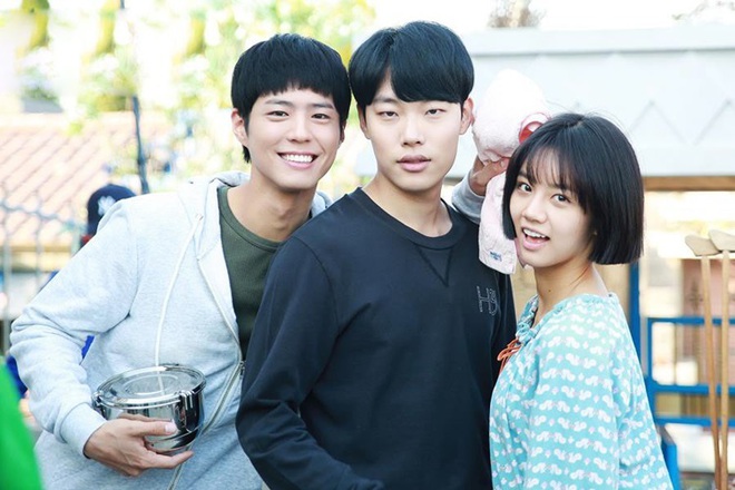 Lý do Duk Sun chọn Choi Taek ở Reply 1988 được đào lại, giờ thì hết bất bình thay mặt chó nhé! - Ảnh 1.