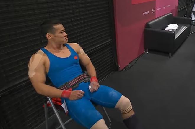 Thạch Kim Tuấn thi hỏng, lực sĩ Trung Quốc lập kỷ lục Olympic, đè bẹp đối thủ để ẵm HCV - Ảnh 3.