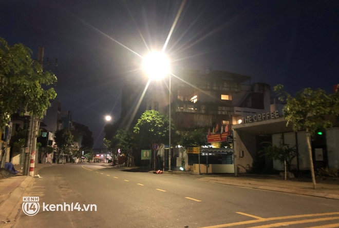 Trực tiếp: Toàn cảnh đường phố Sài Gòn sau 18h tối nay (26/7) - Ảnh 1.