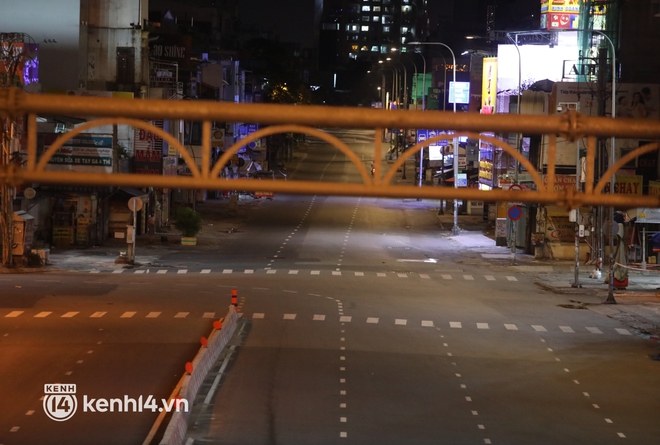 Trực tiếp: Toàn cảnh đường phố Sài Gòn sau 18h tối nay (26/7) - Ảnh 5.