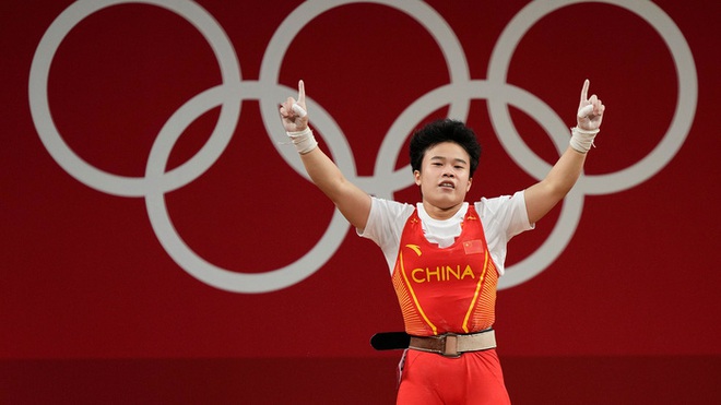 Netizen Trung Quốc nổi giận vì nhà vô địch Olympic bị truyền thông châu Âu chụp ảnh xấu - Ảnh 3.