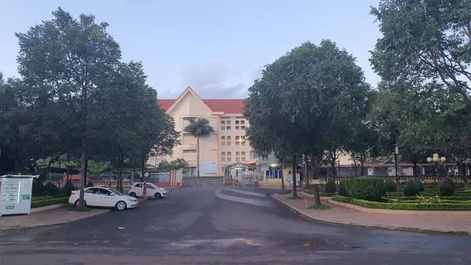 Bệnh viện Bu&ocirc;n Ma Thuột dừng tiếp nhận bệnh nh&acirc;n v&agrave; phong tỏa 1 khoa - Ảnh 1.