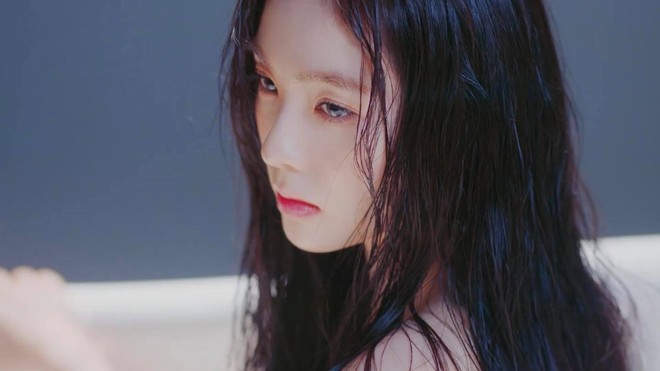 Mặc scandal thái độ, Irene (Red Velvet) vẫn cứ là đẹp ngây ngất trong teaser mới khiến dân tình muốn ghét cũng không ghét nổi - Ảnh 5.