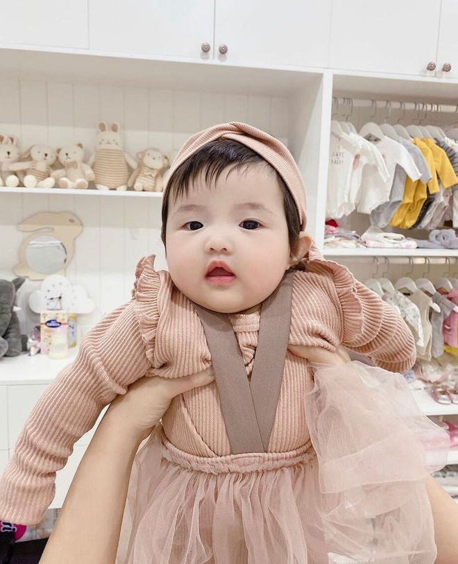 Hội nh&oacute;c tỳ đang ph&aacute; đảo Vbiz: B&eacute; Bo hot rần rần vượt cả mẹ, Winnie nh&agrave; Đ&ocirc;ng Nhi vừa ch&agrave;o đời đ&atilde; lập kỷ lục đ&aacute;ng gờm - Ảnh 5.