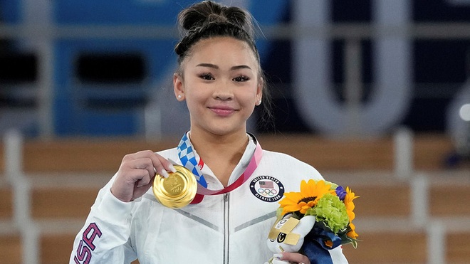 Nữ VĐV dân tộc HMông xuất sắc giành HCV Olympic Tokyo, nhìn móng tay của cô nàng thì càng khâm phục hơn - Ảnh 4.