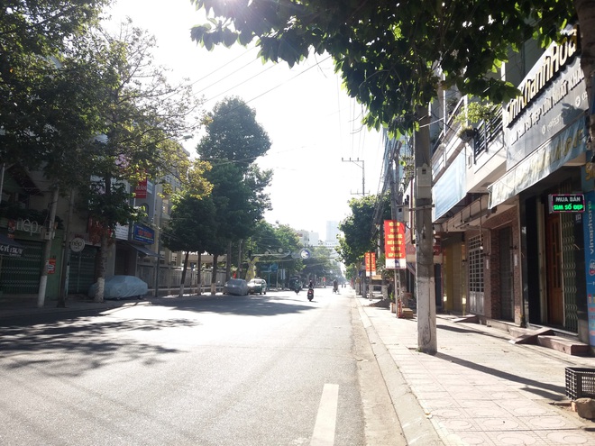 Khánh Hòa: Thêm 63 ca dương tính trong cộng đồng, tìm người đến Bách hóa xanh, siêu thị, tiệm thuốc, ngân hàng - Ảnh 1.