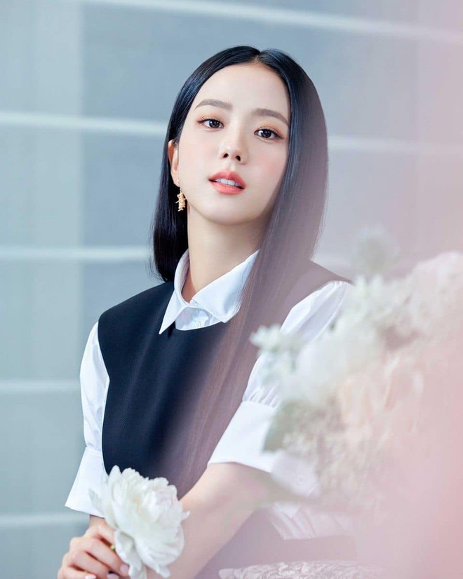 Sau l&ugrave;m x&ugrave;m xuy&ecirc;n tạc lịch sử, Snowdrop của Jisoo (BLACKPINK) đ&atilde; chốt ng&agrave;y l&ecirc;n s&oacute;ng? - Ảnh 2.
