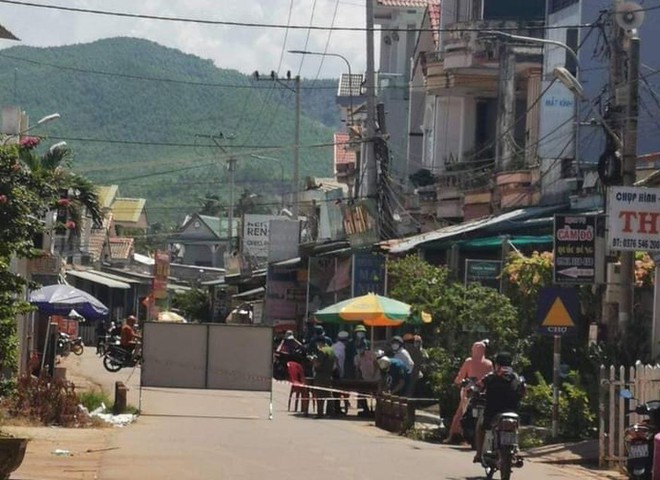 Đang c&aacute;ch ly, thanh ni&ecirc;n vẫn đi ăn giỗ, thăm bạn g&aacute;i... v&agrave; dương t&iacute;nh SARS-CoV-2 - Ảnh 1.