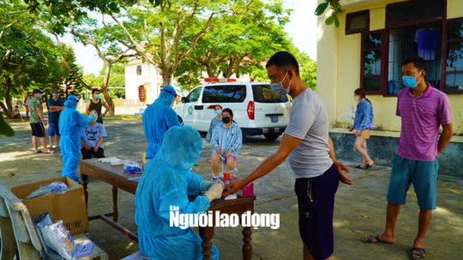 Quảng B&igrave;nh: Ph&aacute;t hiện 1 trường hợp dương t&iacute;nh với SARS-CoV-2 khi nhập cảnh qua cửa khẩu - Ảnh 1.