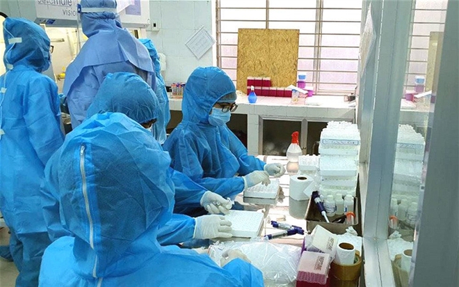Diễn biến dịch ngày 6/7: Thêm 500 bệnh nhân Covid-19 sau 6 giờ; Hà Nam có cháu bé 6 tuổi dương tính với SARS-CoV-2 - Ảnh 1.