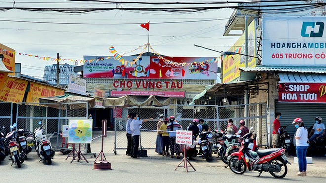 NÓNG: Đóng cửa chợ lớn nhất TP. Vũng Tàu - Ảnh 1.