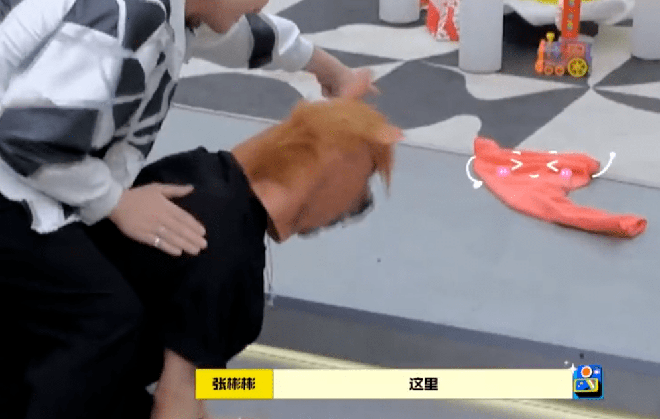 Khẩu chiến gay gắt: Jackson Wang bị bắt l&agrave;m ngựa cho mỹ nam Tam Sinh Tam Thế cưỡi, MC quốc d&acirc;n cũng ăn gạch - Ảnh 3.