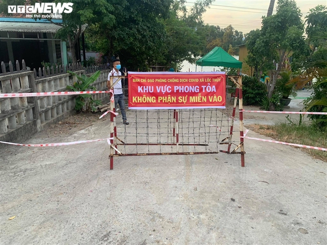 Diễn biến dịch ngày 7/7: Thêm 400 ca mắc mới; Thủ tướng yêu cầu TP.HCM chuẩn bị cho việc hạn chế người dân đi lại - Ảnh 1. Diễn biến dịch ngày 7/7: Thêm 400 ca mắc mới; Thủ tướng yêu cầu TP.HCM chuẩn bị cho việc hạn chế người dân đi lại - Ảnh 1.