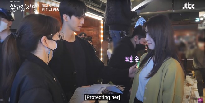 Song Kang - Han So Hee ngọt xỉu ở hậu trường Nevertheless, netizen bấn loạn y&ecirc;u nhau đi, cưới lu&ocirc;n cũng được! - Ảnh 8.