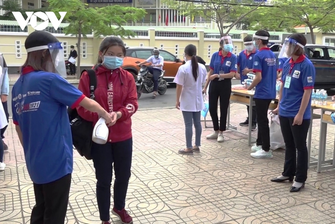 Kh&aacute;nh H&ograve;a: Hơn 400 th&iacute; sinh phải tạm dừng thi tốt nghiệp THPT đợt 1 - Ảnh 1.