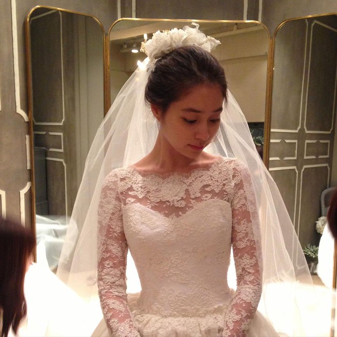 Kỷ niệm 8 năm, mỹ nh&acirc;n Vườn Sao Băng xả ảnh cưới chưa từng c&ocirc;ng bố với Lee Byung Hun: Couple quyền lực, visual đỉnh cao c&oacute; kh&aacute;c! - Ảnh 9.