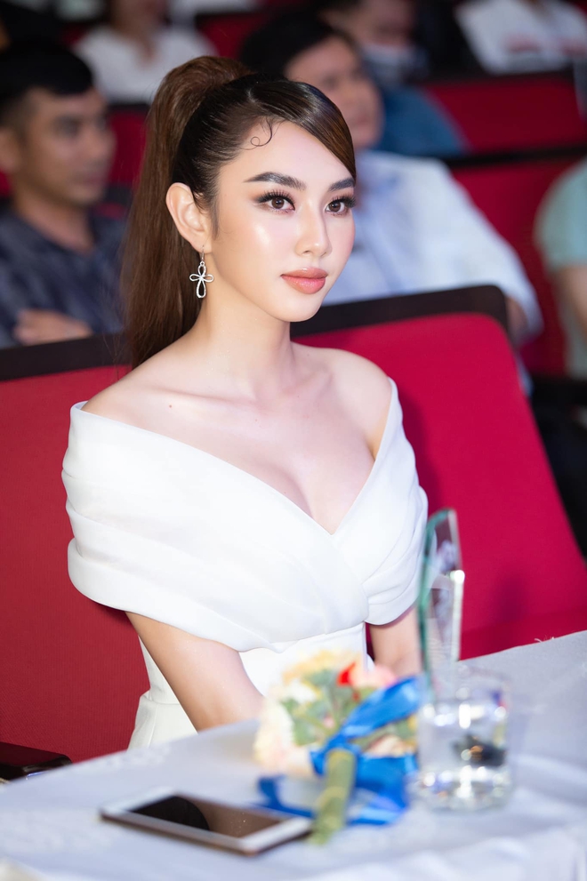 Ch&iacute;nh thức: Đ&acirc;y l&agrave; người đẹp đại diện Việt Nam chinh chiến Hoa hậu H&ograve;a b&igrave;nh Quốc tế 2021, Mai Phương Thu&yacute; v&agrave; d&agrave;n sao ch&uacute;c mừng - Ảnh 6.