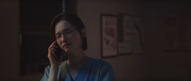 Hospital Playlist 2 tập 8: Song Hwa suy sụp vì mẹ bệnh nặng, cặp đôi Bồ Câu Jun Wan - Ik Sun chính thức tái ngộ sau bao năm lưu luyến! - Ảnh 12.