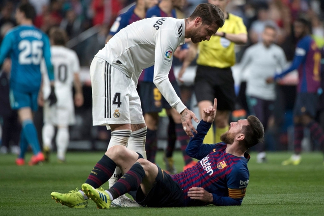 Từng chặt chém Messi kinh khủng nhất, Vua thẻ đỏ Sergio Ramos giờ lại tích cực nịnh bợ đồng đội mới ở PSG - Ảnh 14.