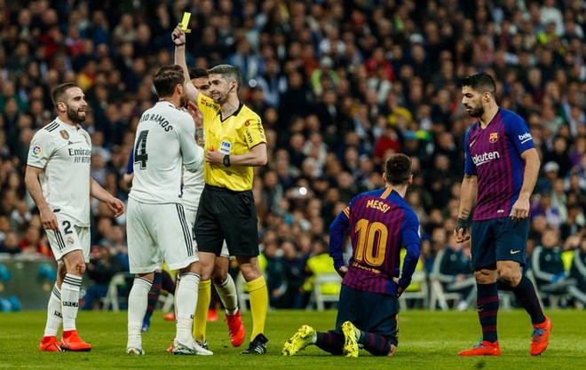 Từng chặt chém Messi kinh khủng nhất, Vua thẻ đỏ Sergio Ramos giờ lại tích cực nịnh bợ đồng đội mới ở PSG - Ảnh 17.