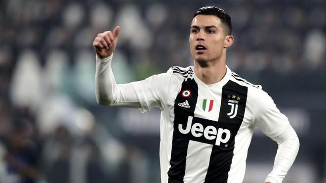 Ronaldo li&ecirc;n tục khoe ảnh khiến h&agrave;ng triệu fan phải thả tim, chỉ cần nh&igrave;n cặp gi&ograve; đủ biết chăm chỉ hiếm ai s&aacute;nh bằng - Ảnh 4.