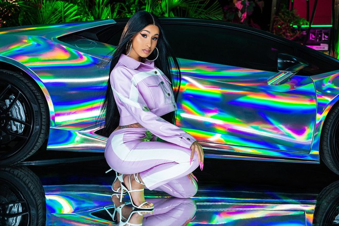 Cardi B mua cả bộ sưu tập siêu xe 29 tỷ toàn Lamborghini, Rolls-Royce chỉ  để 