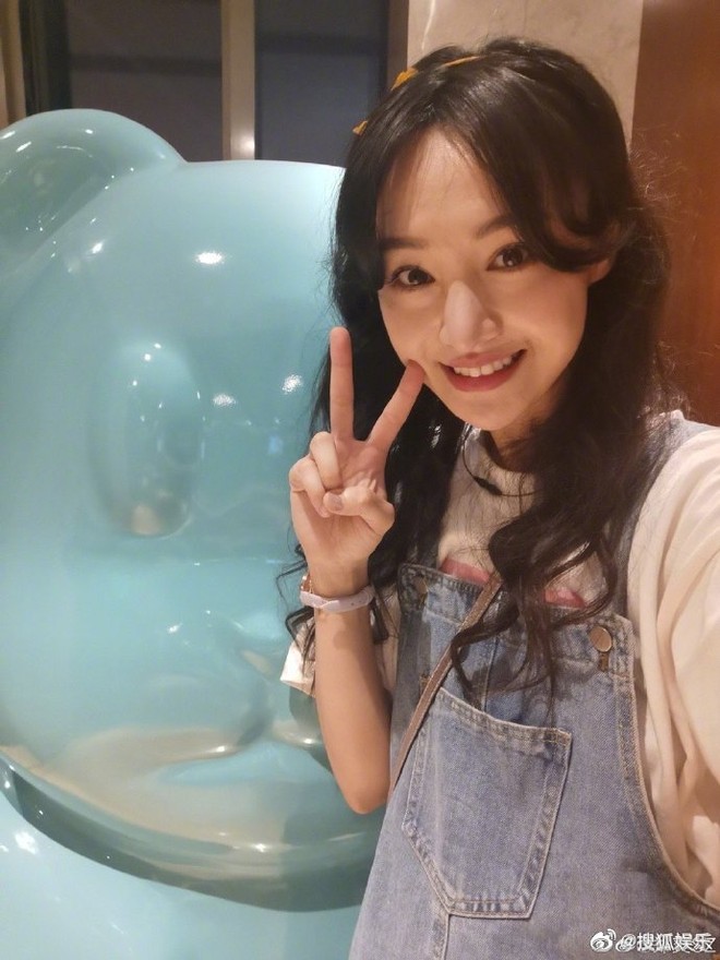 Giữa l&uacute;c Trịnh Sảng sống khổ sở tại Mỹ, mẹ ruột vẫn vui vẻ khoe body đi bơi dấy l&ecirc;n nghi vấn n&oacute;i dối, lừa đảo - Ảnh 5.