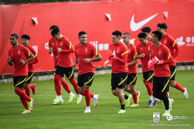Tuyển Trung Quốc vẫn muốn đấu tuyển Việt Nam trên sân nhà tại vòng loại 3 World Cup 2022 - Ảnh 1.
