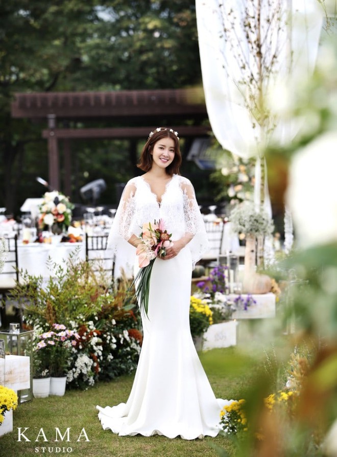 5 sao nữ cưới chồng top 1% đại gia giàu nhất xứ Hàn: Ông xã Jeon Ji Hyun đứng đầu công ty 7400 tỷ, búp bê xứ Hàn nhận quà cầu hôn 140 tỷ - Ảnh 3.