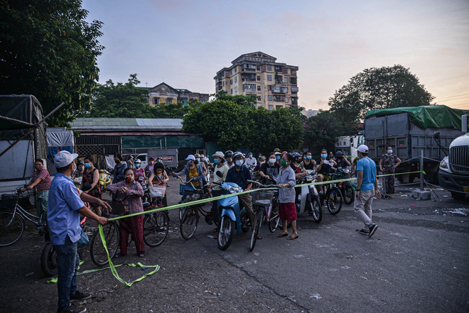 Diễn biến dịch ngày 21/8: Đà Nẵng phong tỏa cứng toàn thành phố thêm 3 ngày; Bình Dương cách ly 11 phường với chiến thuật khóa chặt, đông cứng - Ảnh 2.