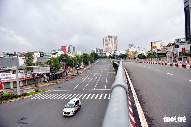 Diễn biến dịch ngày 23/8: TP.HCM xét nghiệm toàn bộ hộ dân vùng đỏ, cam trong 3 ngày; Quân đội triển khai kiểm soát phòng dịch tại TP.HCM - Ảnh 3.