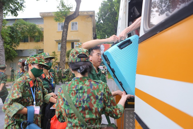 Hơn 1.000 chiến binh qu&acirc;n y tiếp tục l&ecirc;n đường v&igrave; miền Nam ruột thịt - Ảnh 15.